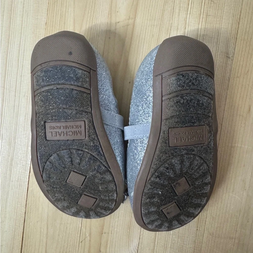 Michael Kors Kids Silver Ballet Flats. Great Condition. Infant Size 7.